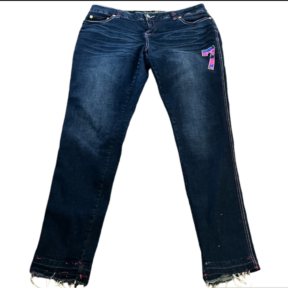 VIOLET AND PINK Women’s Sequined Embellishments Jeans in Dark Wash size 16W